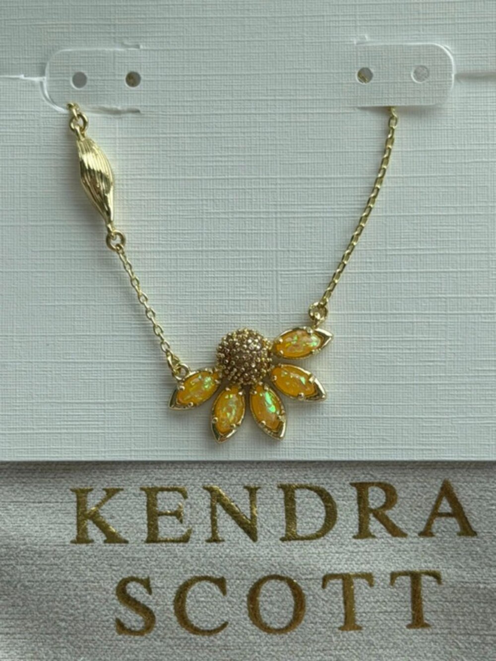 Kendra Scott necklace